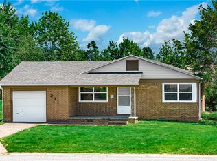 211 S 13th Pl, Rogers, AR 72758