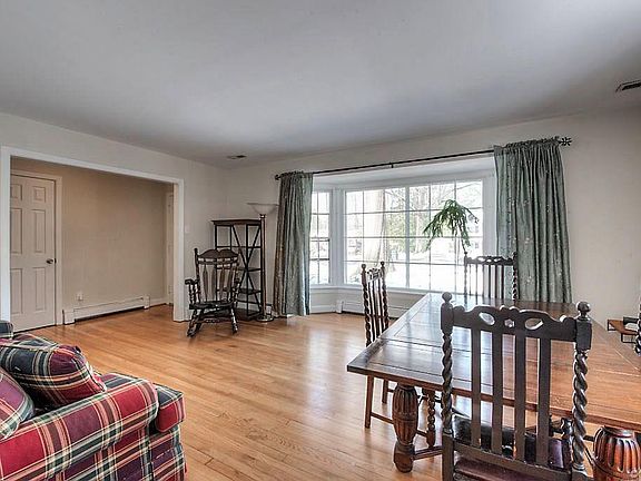 5th image of 2335 Dolfield Dr
