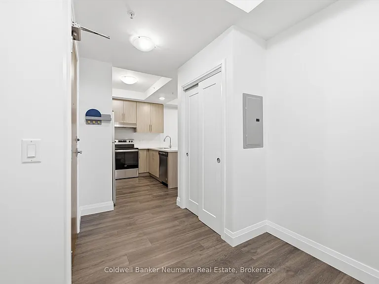 30 Hamilton St S #601 — Photo 8