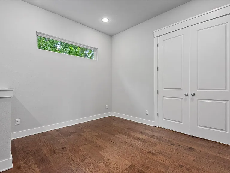 909 Oak St #C — Photo 18