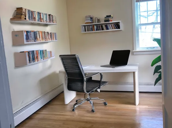 28 1/2 Grove St #2, Salem, MA 01970