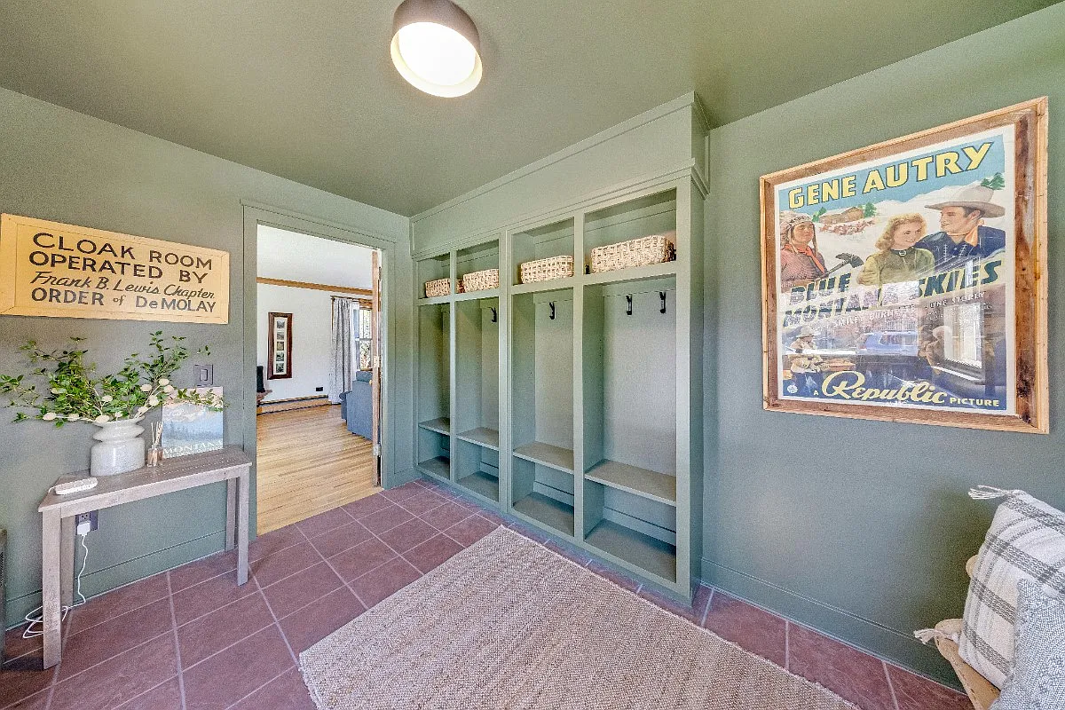 303 E Olive St — Photo 3