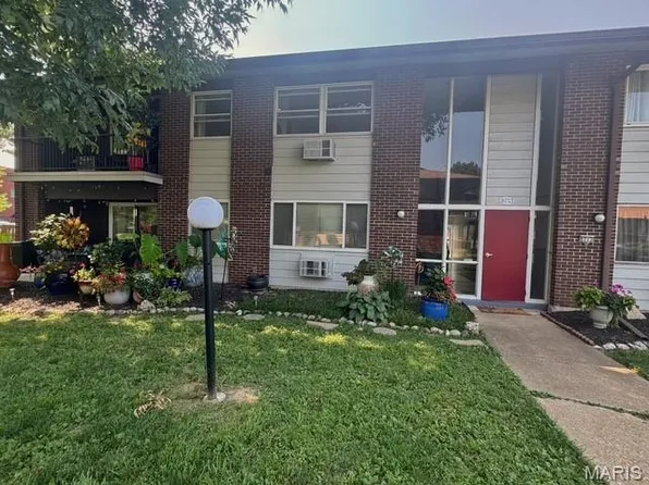 8713 Sieloff Dr APT H, Hazelwood, MO 63042