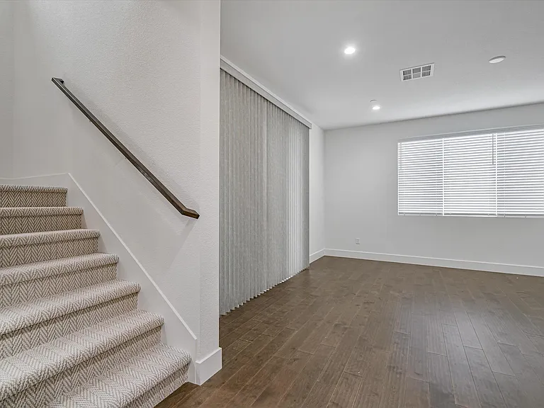 1010 Sinopia Ter — Photo 23