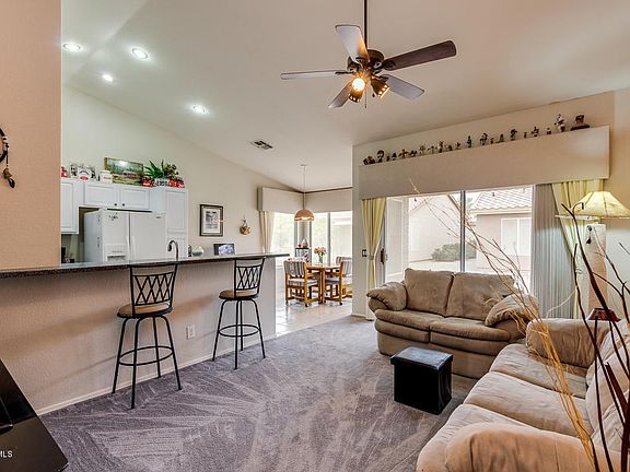 3rd image of 1726 E Lindrick Dr