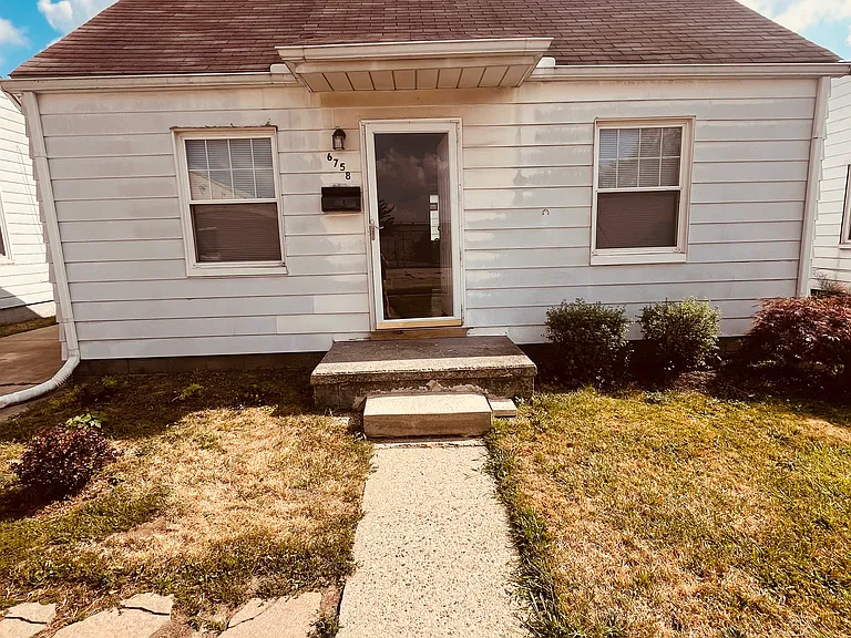 6758 Republic Ave — Photo 5