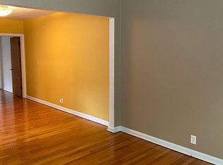 7220 Clayton Rd, Saint Louis, MO 63117