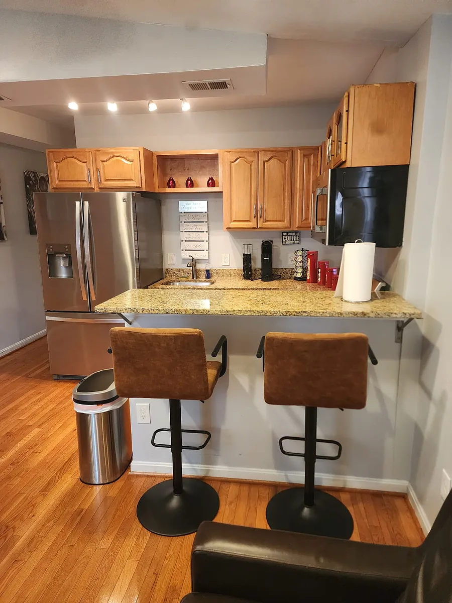 Kitchen - 519 Scott St #1