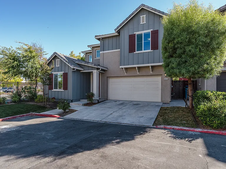 6576 Lopez Way — Photo 44