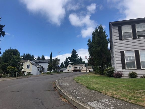 4th image of 6902 NE 17th Ave