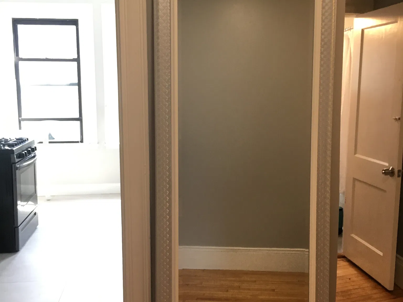 2 bed, 1142 sqft, $2,700 — Photo 3