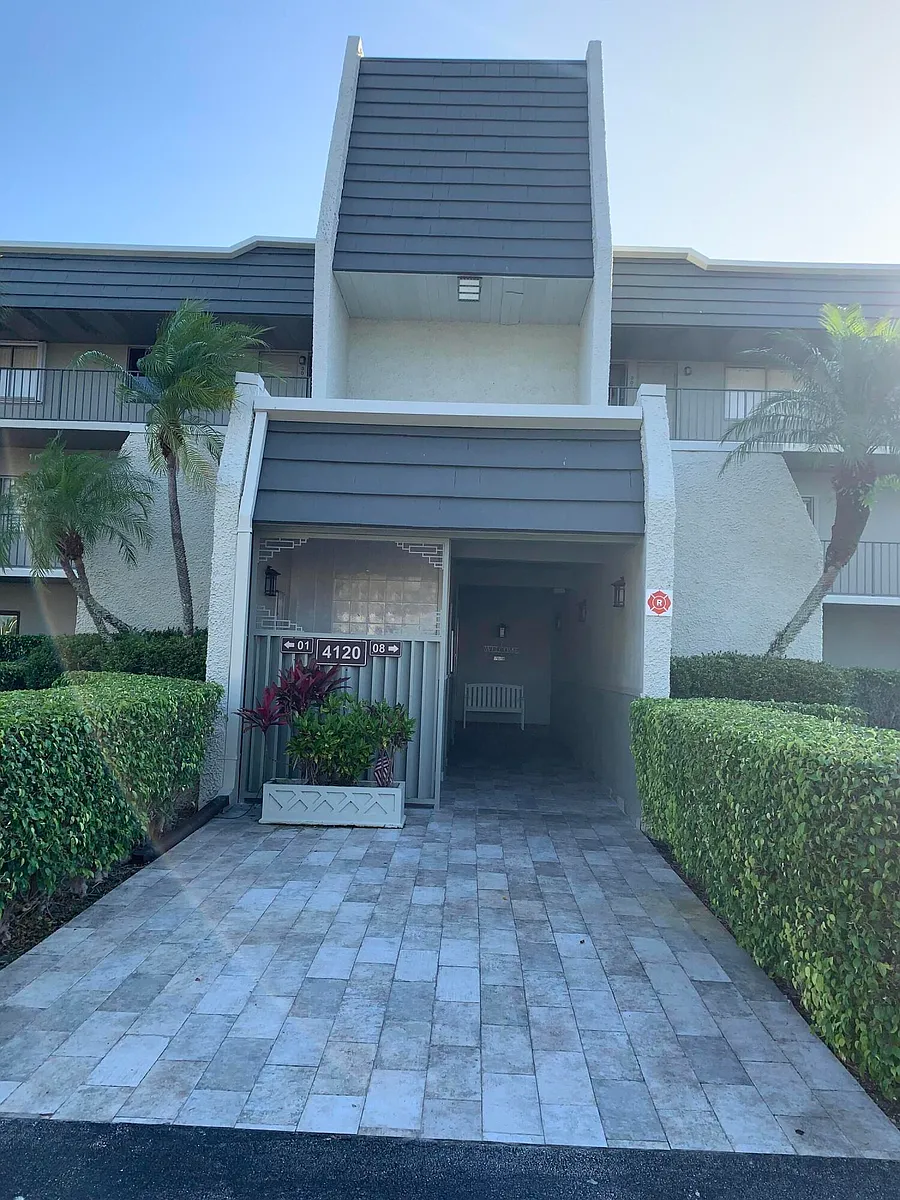 Building Photo - 4120 Tivoli Ct #305