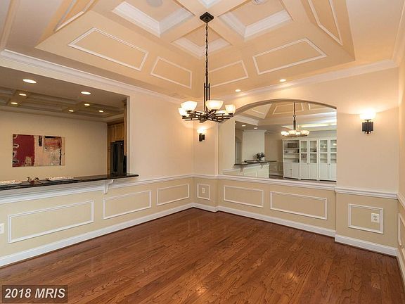 5th image of 4760 Water Park Dr Unit 4760S
