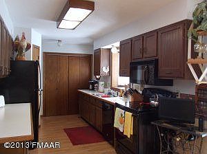 3rd image of 1326 Sheyenne St