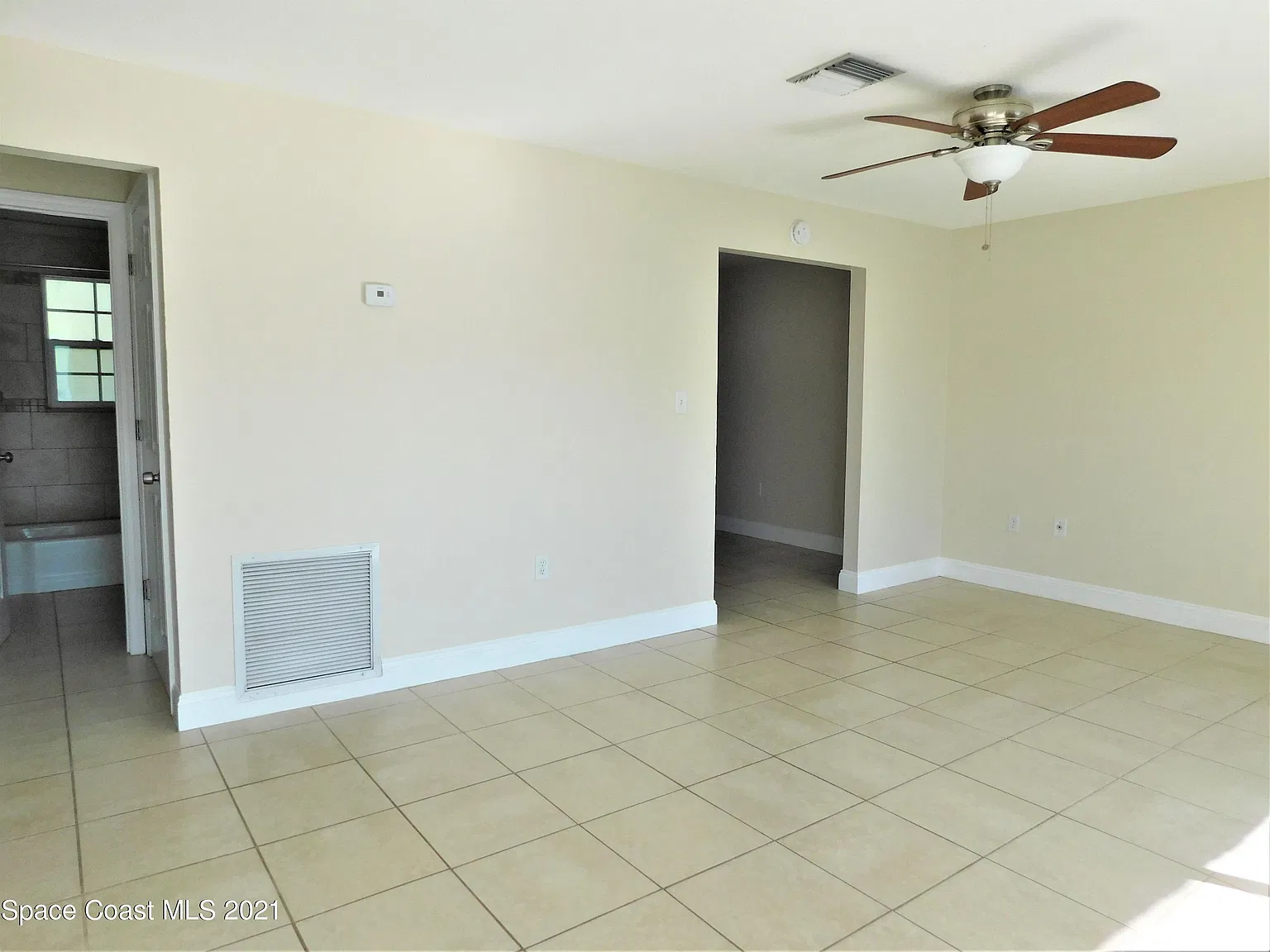 2 bed, 1.0 bath, 850 sqft, $1,550 — Photo 3