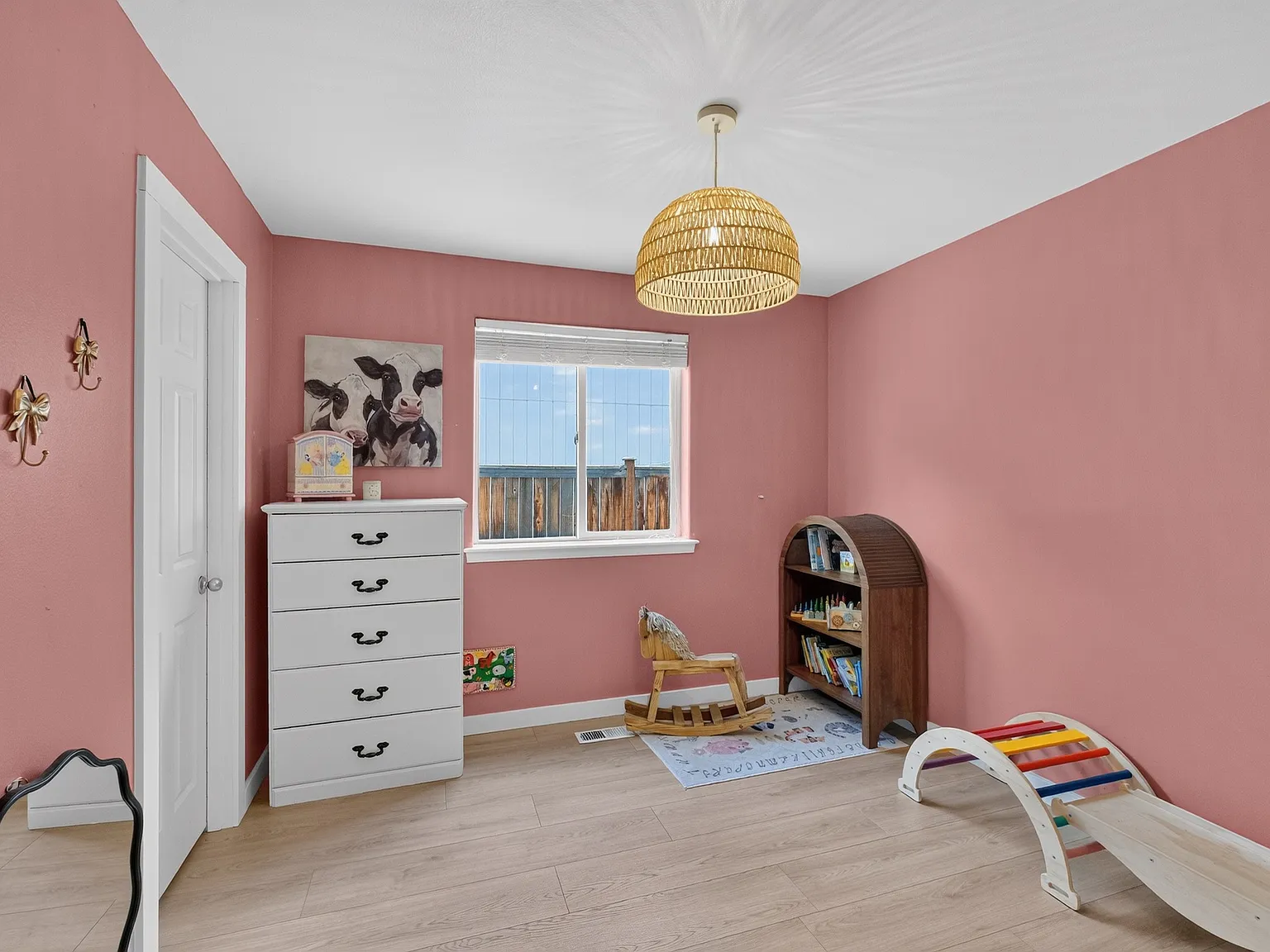 4 bed, 1730 sqft, $2,500 — Photo 3