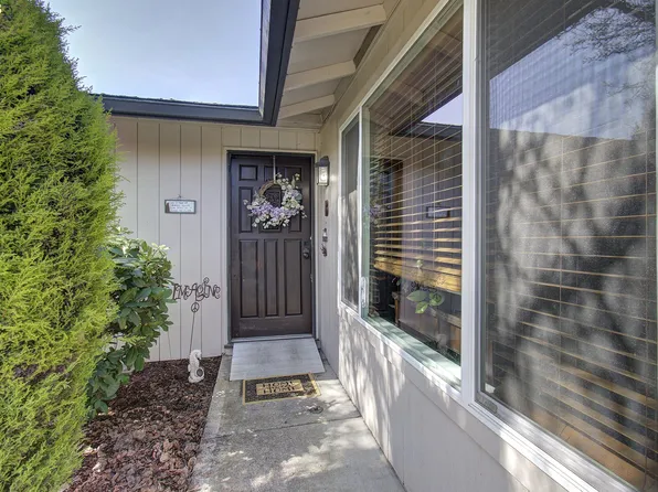 3832 NE 45th St, Vancouver, WA 98661