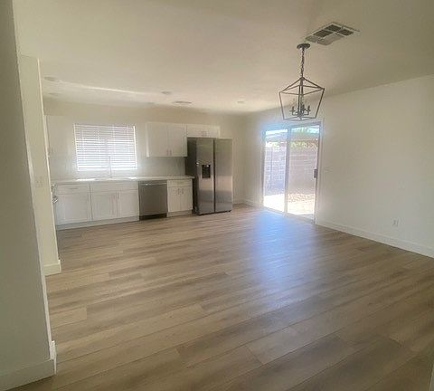 4th image of 5261 E Flower Ave