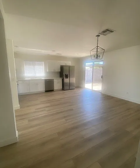 5261 E Flower Ave — Photo 4