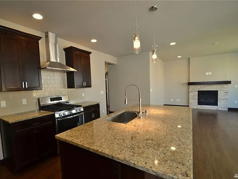 19414 Meridian Dr SE — Photo 9