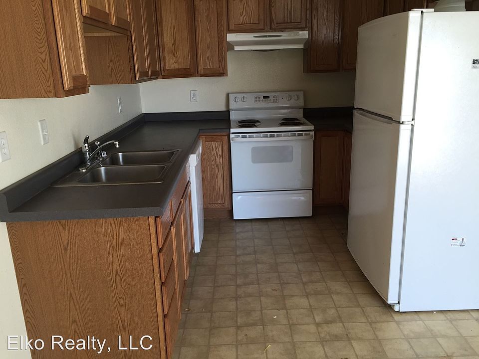 2nd image of 1660 Winchester Dr Unit B
