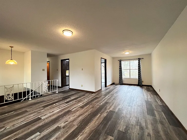 11518 Midhurst Dr — Photo 4