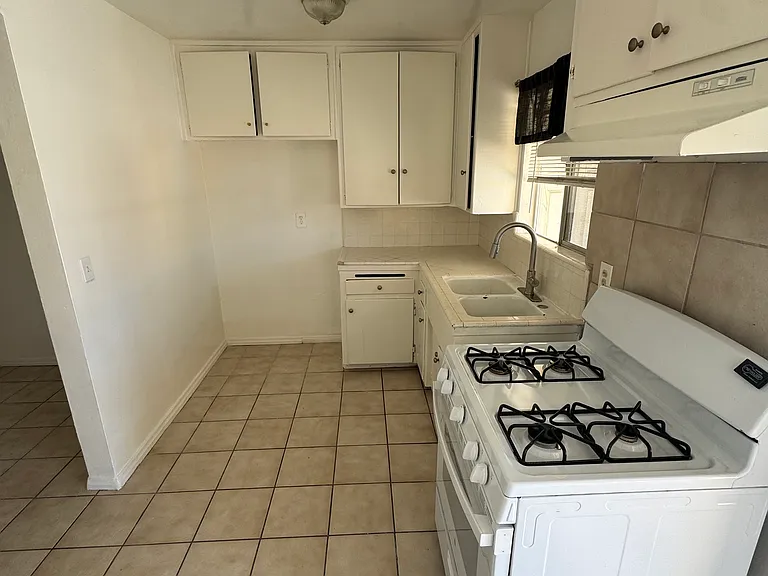 1215 E 8th St #1235 — Photo 4