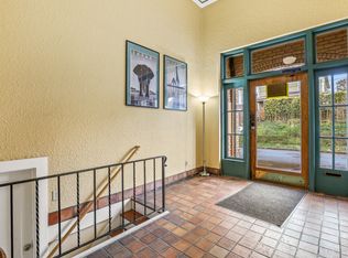 Caldwell apartments at 2128 SE Hawthorne Blvd, Portland, OR 97214