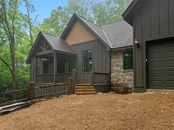 143 E Rochester, Cashiers, NC 28717