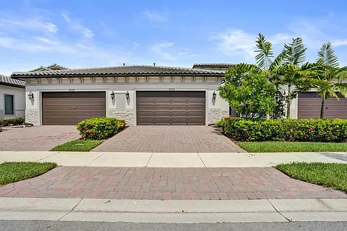 8336 W Blue Spring Dr Photo 1