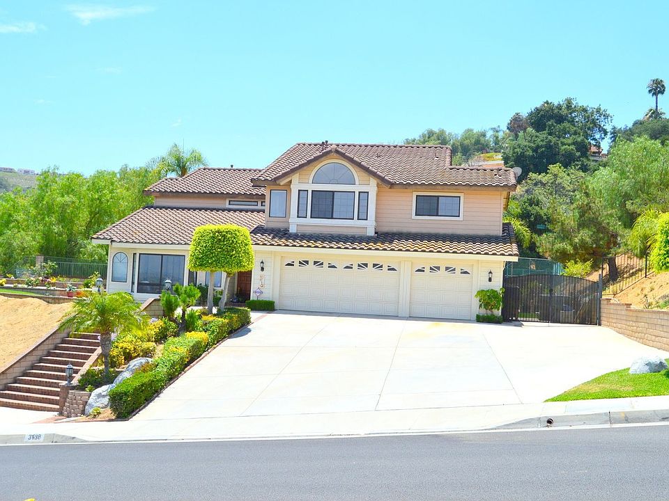 1st image of 3138 E Hillside Dr