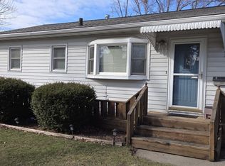 1611 E Ridgeway Ave, Waterloo, IA 50702