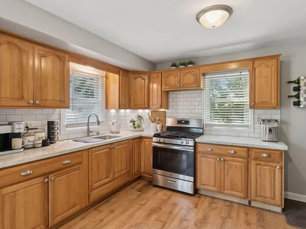 7343 Hayes St NE, Fridley, MN 55432