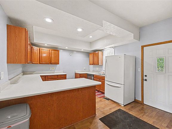 3rd image of 2411 Troy St