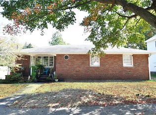 445 High St, Doylestown, OH 44230