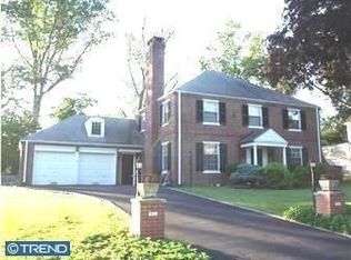 1614 Hillcrest Rd, Glenside, PA 19038