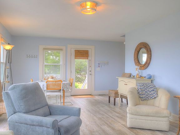 3rd image of 6140 Leonard Ln