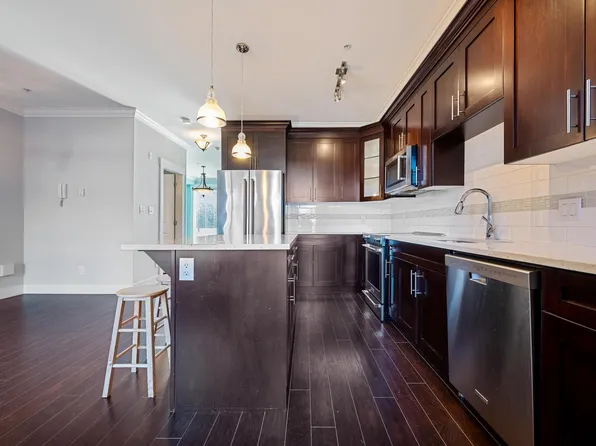 1731 Prairie Ave #10, Pt Coquitlam, BC V3B 0K5