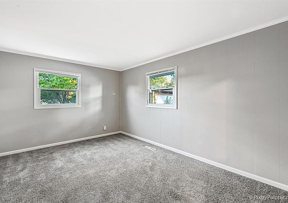4th image of 709 Houston Dr