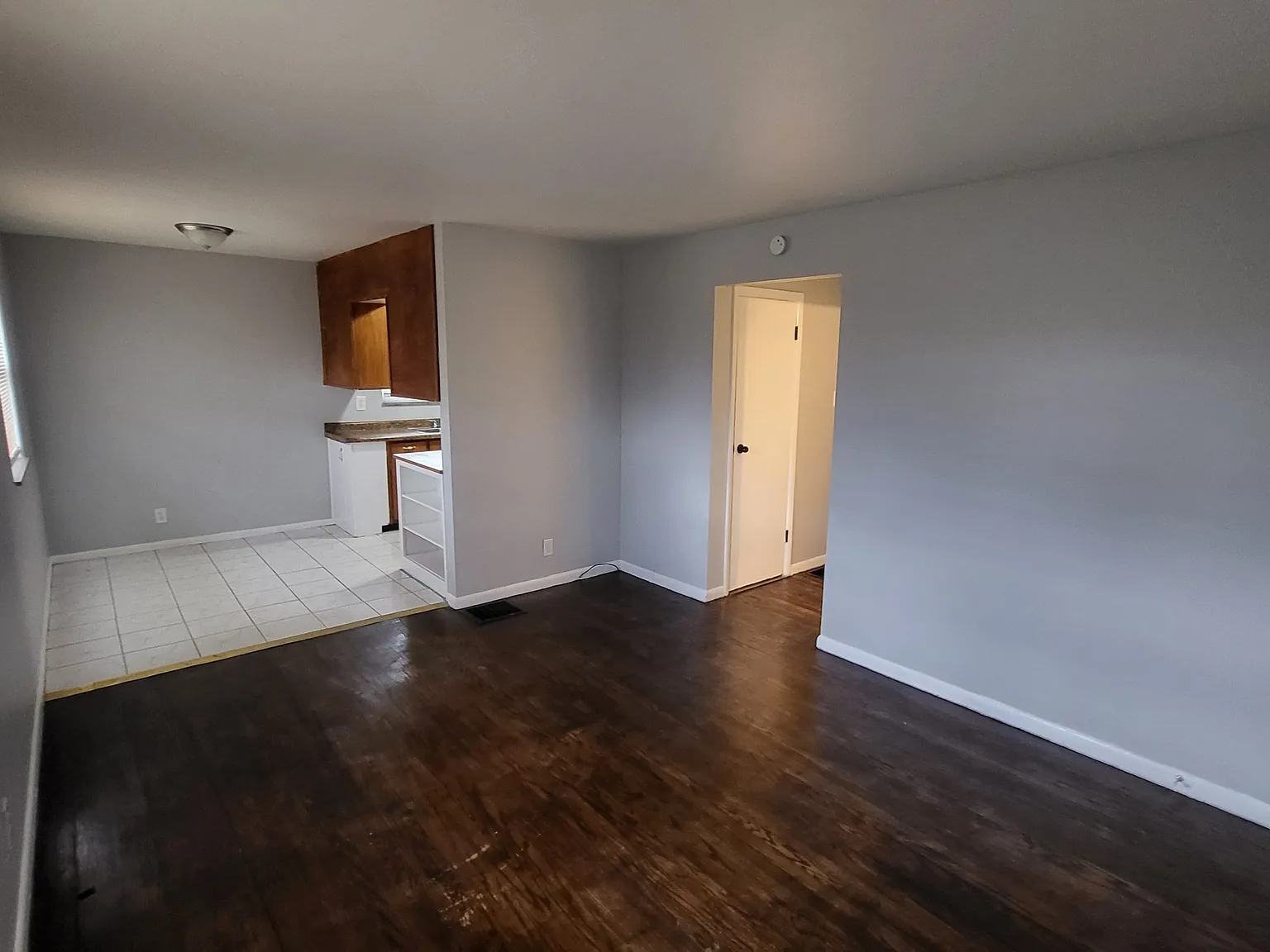 2 bed, 1.0 bath, 750 sqft, $999 — Photo 3