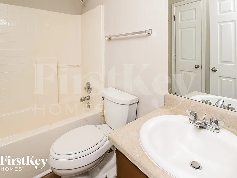 115 Kendall Ln — Photo 16