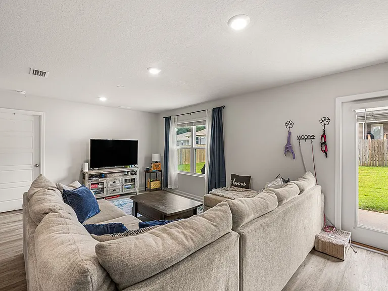 5843 Belmont Stakes Rd — Photo 5