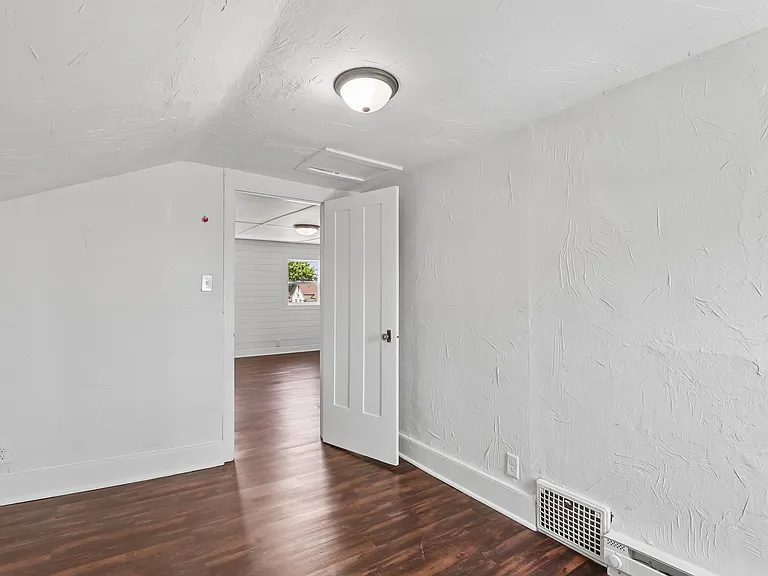 2027 N Main St #1B — Photo 25