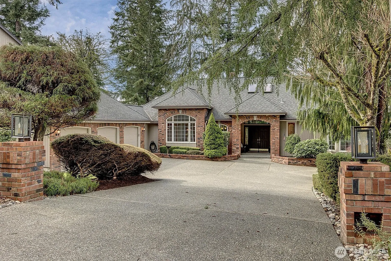 14239 212th Drive NE photo 1
