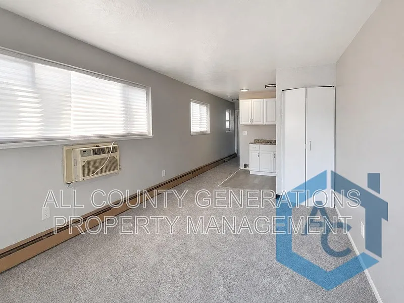 1 bed, 1.0 bath, $725 — Photo 3