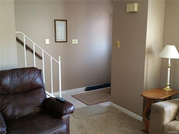 2nd image of 6 Parkview Ct
