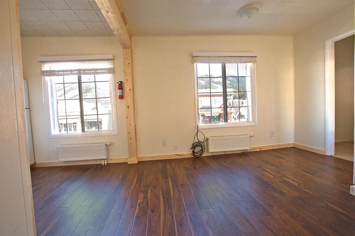 Building Photo - 422 S Washington St #1
