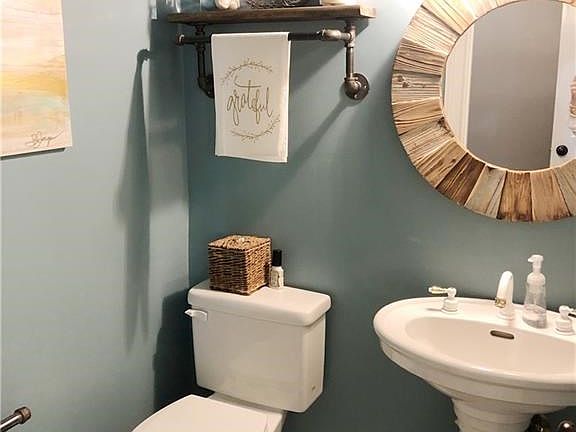Powder room