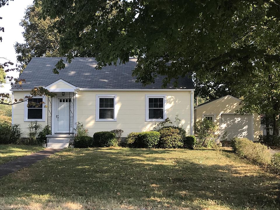 1st image of 149 N Meadow Dr