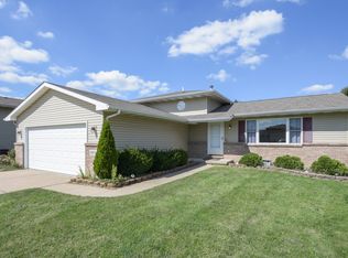 6614 Ravenwood Ave, Portage, IN 46368